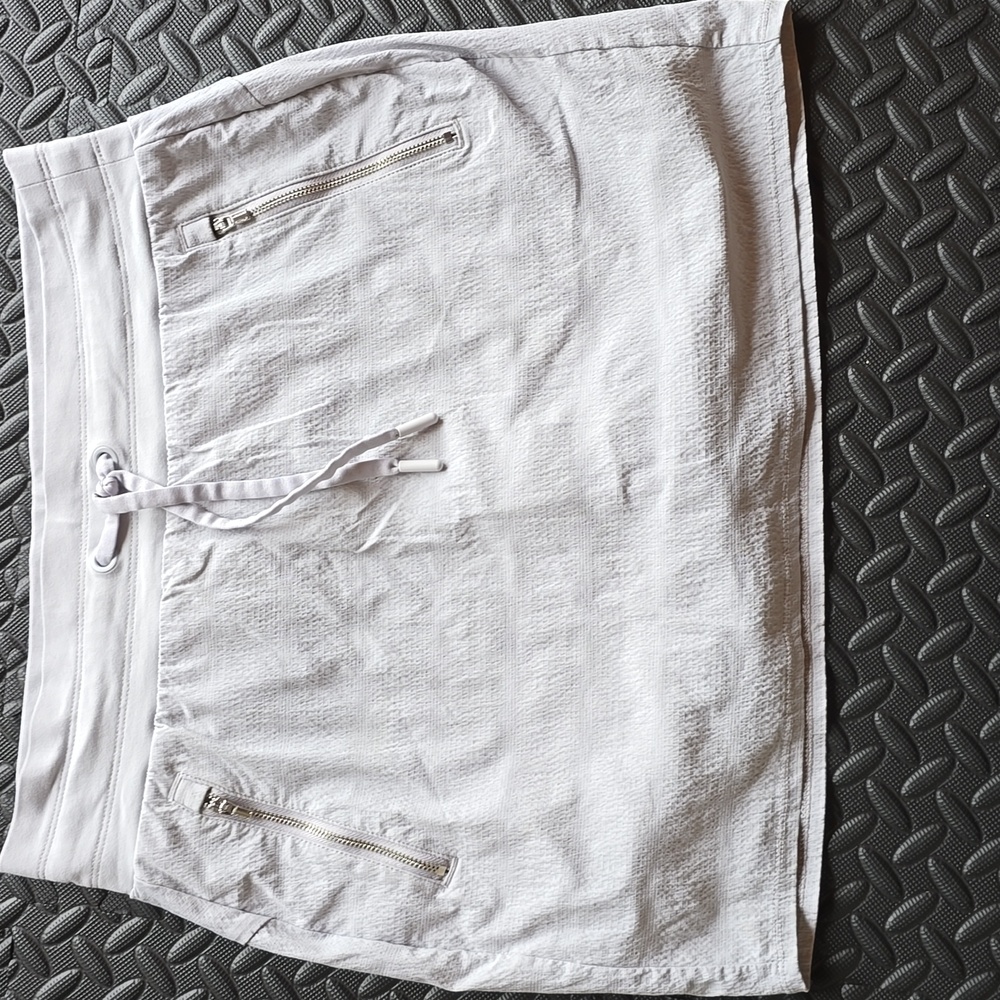 Athleta Trekkie North Light Gray Skort- 6
